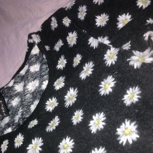 B Jewel Tops - Daisy Print Top B Jewel Tops - Daisy Print Top